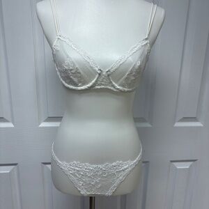 La Perla Souple Underwire Floral-Embroidered Bra 32C and Lace Thong M.